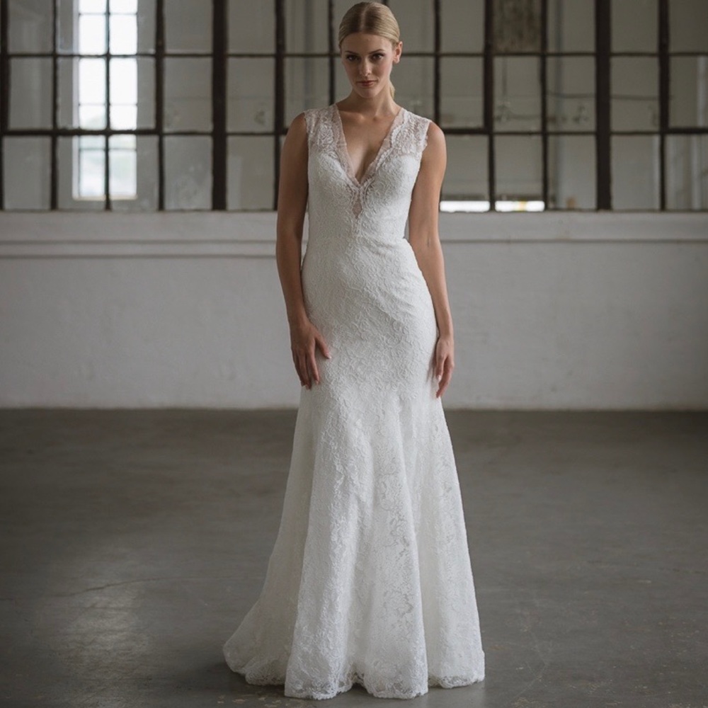 Beautiful lace Lis Simon Ina Wedding Gown